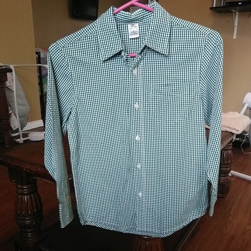 Long sleeve button up shirt